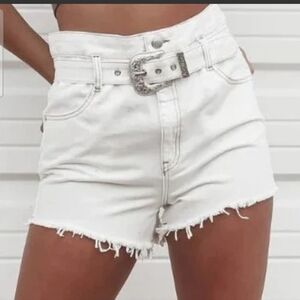 BLUE REVIVAL Outlaw Shorts In Cream Denim Frayed Bottoms. Size 25 NWT
